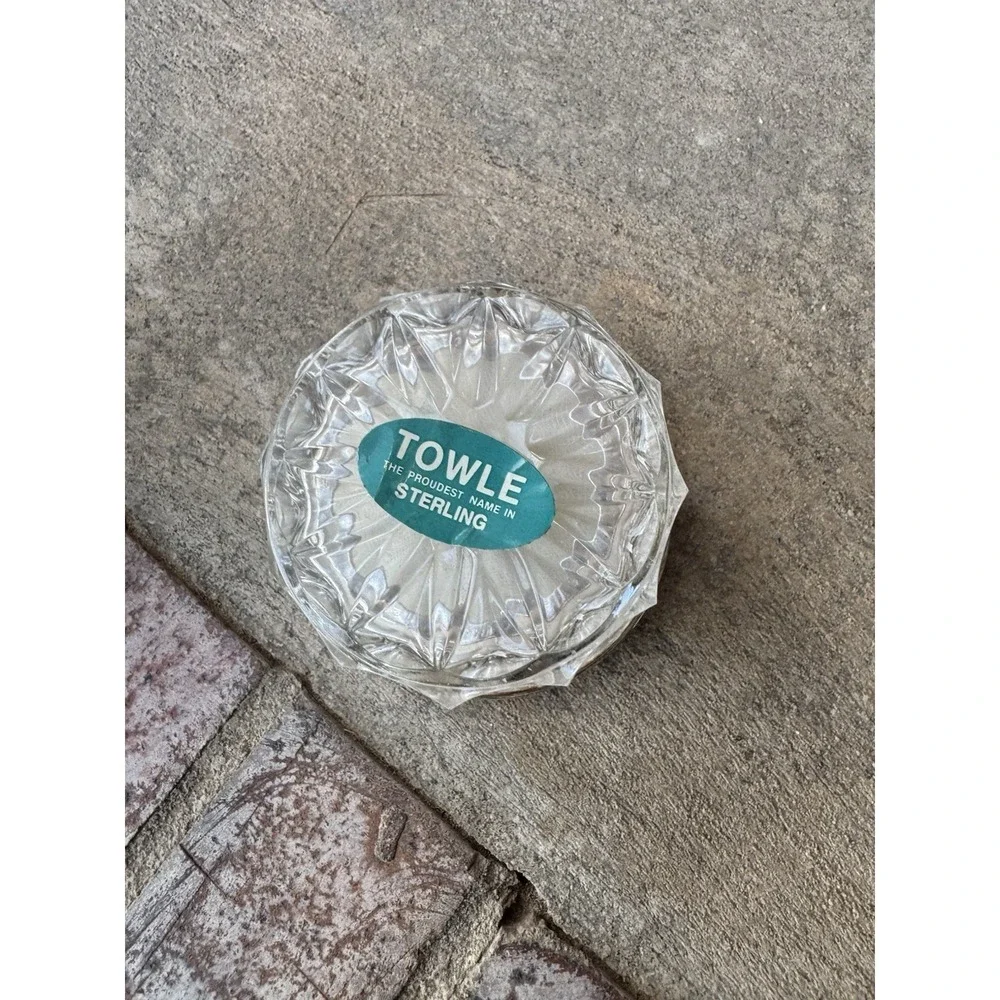 N/A vintage towle